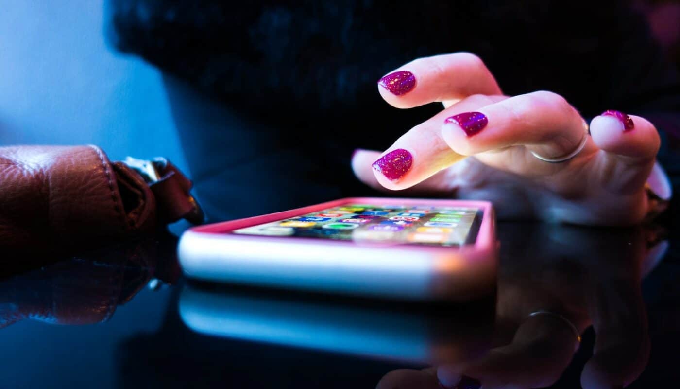 Comment fonctionne la voyance par sms?